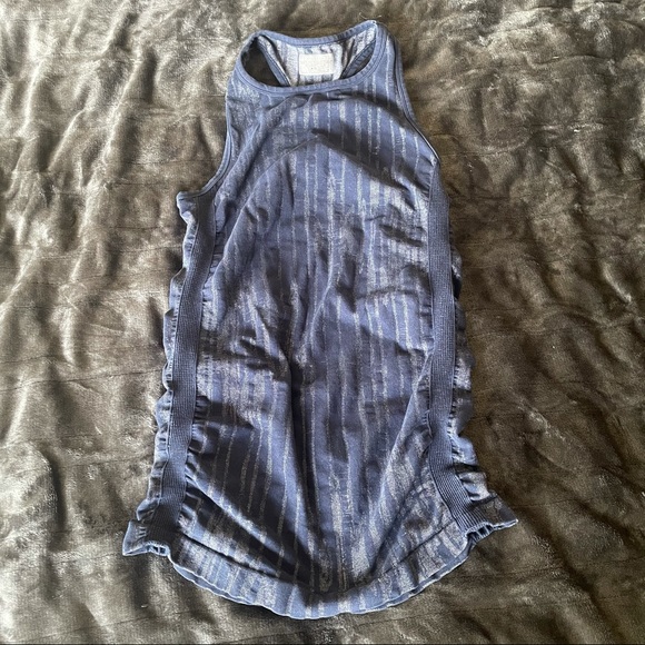 ⭐️⭐️Athleta Women’s Blue Ruched Tank Top Sz S - Picture 1 of 4